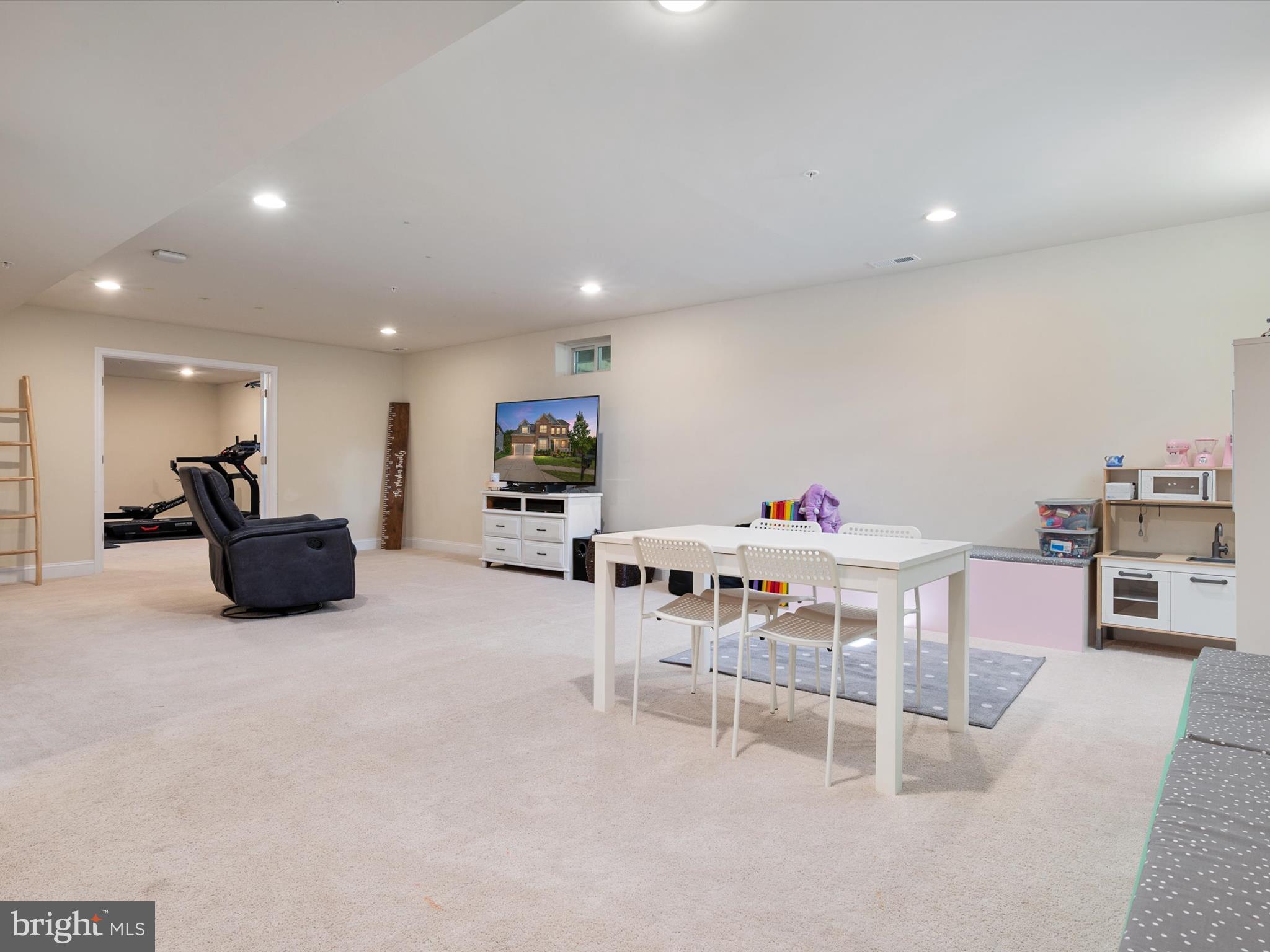 BEECH TREE EAST VILLAGE - Residential