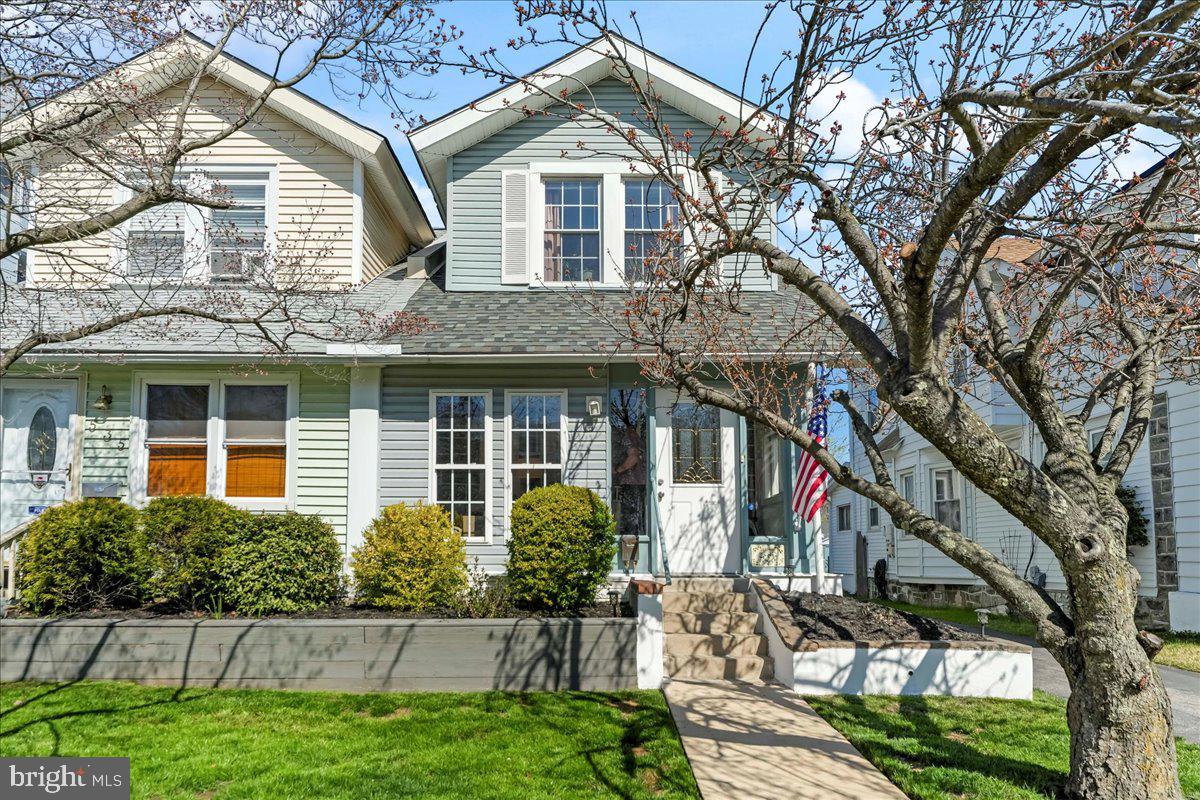Welcome to 533 10th Avenue in Prospect Park! This lovely twin is ready for you to call it home. The main floor offers an enclosed front porch and an open floor plan with living room, dining area and modern kitchen. There is a large closet/pantry and a half bath on this level. The kitchen leads to the deck and rear yard. Upstairs, you'll find three bedrooms and the hall bath. The full basement allows for plenty of storage. The shared driveway widens in back offering parking for multiple vehicles. This home had a significant renovation in 2016 and additional upgrades, since. This home is walking distance to the train station, library, grade school, high school, swim club and local parks. So make your appointment today before this one gets away!