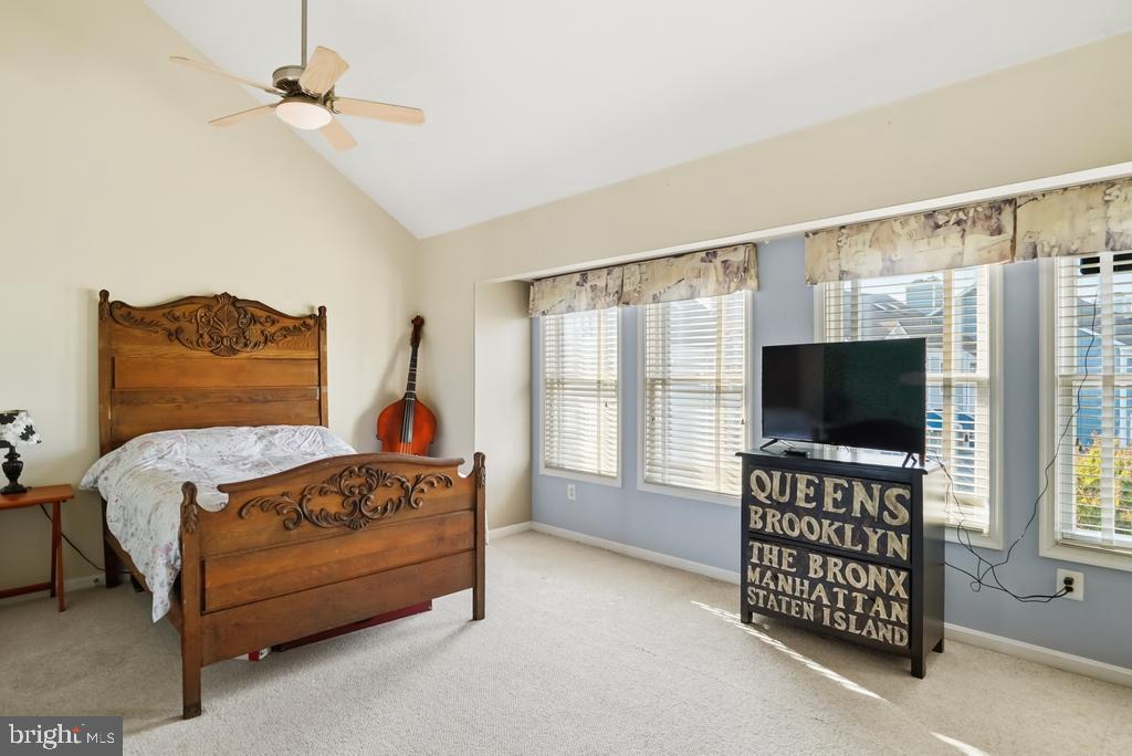 WINDWARD KEY - Residential