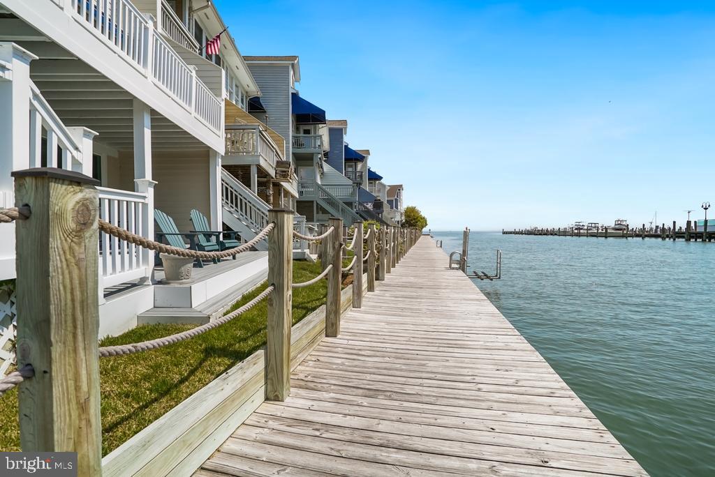 WINDWARD KEY - Residential