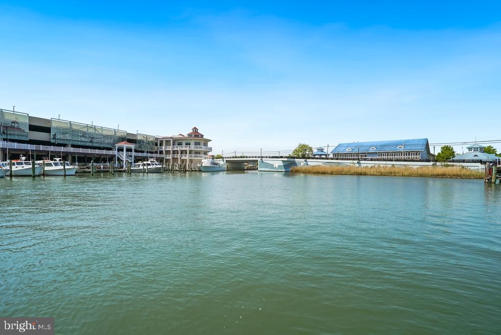 WINDWARD KEY - Residential