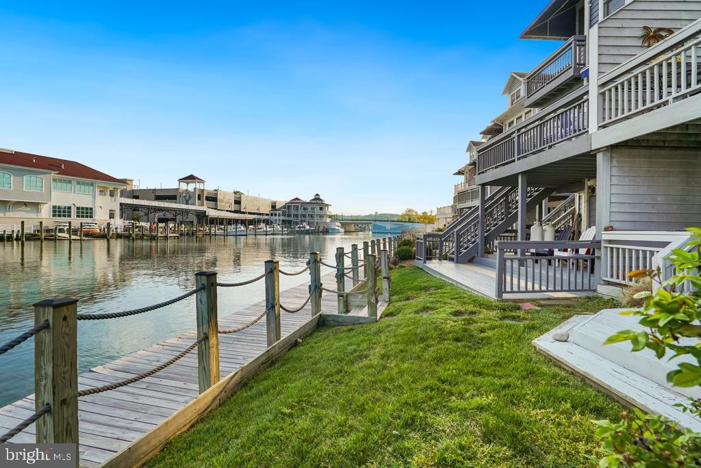 WINDWARD KEY - Residential