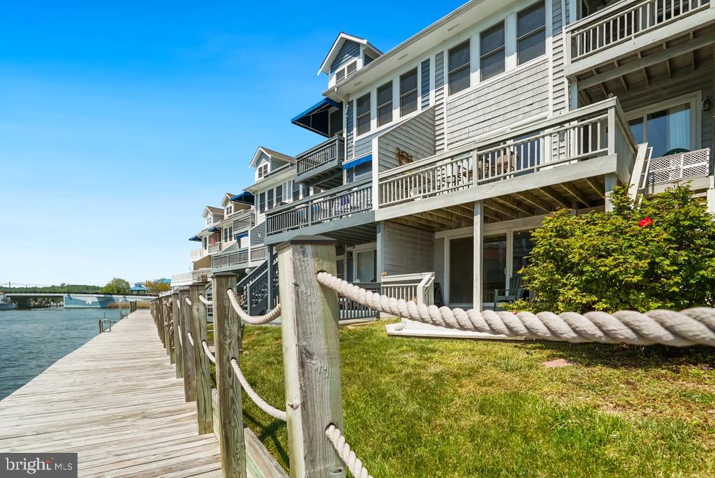 WINDWARD KEY - Residential