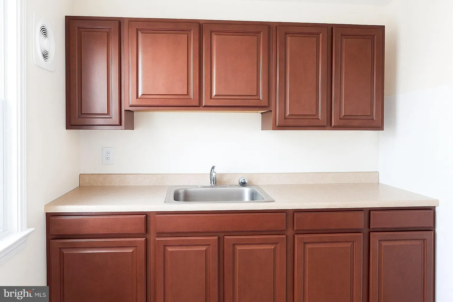 Ewing, New Jersey 08618, United States, 6 Bedrooms Bedrooms, ,Residential,Active,155331