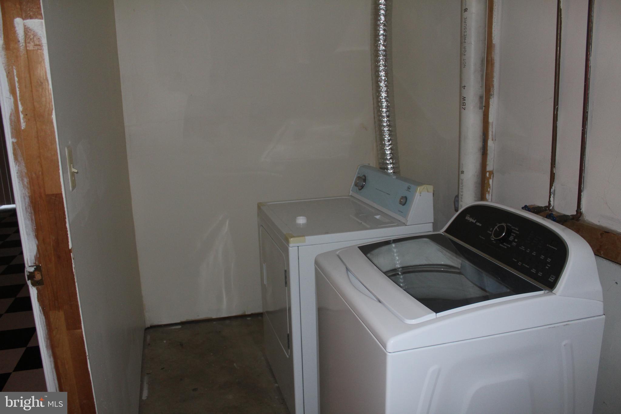 MAPLE SHADE - Residential Lease