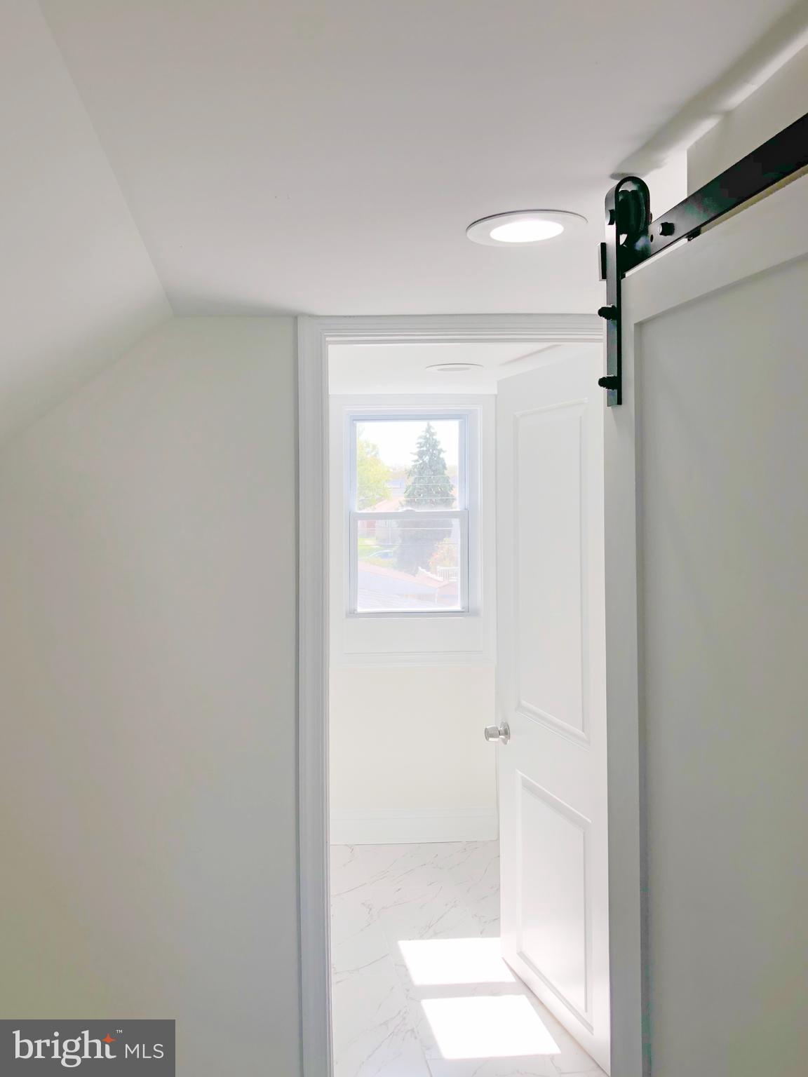 EDGEMERE - Residential