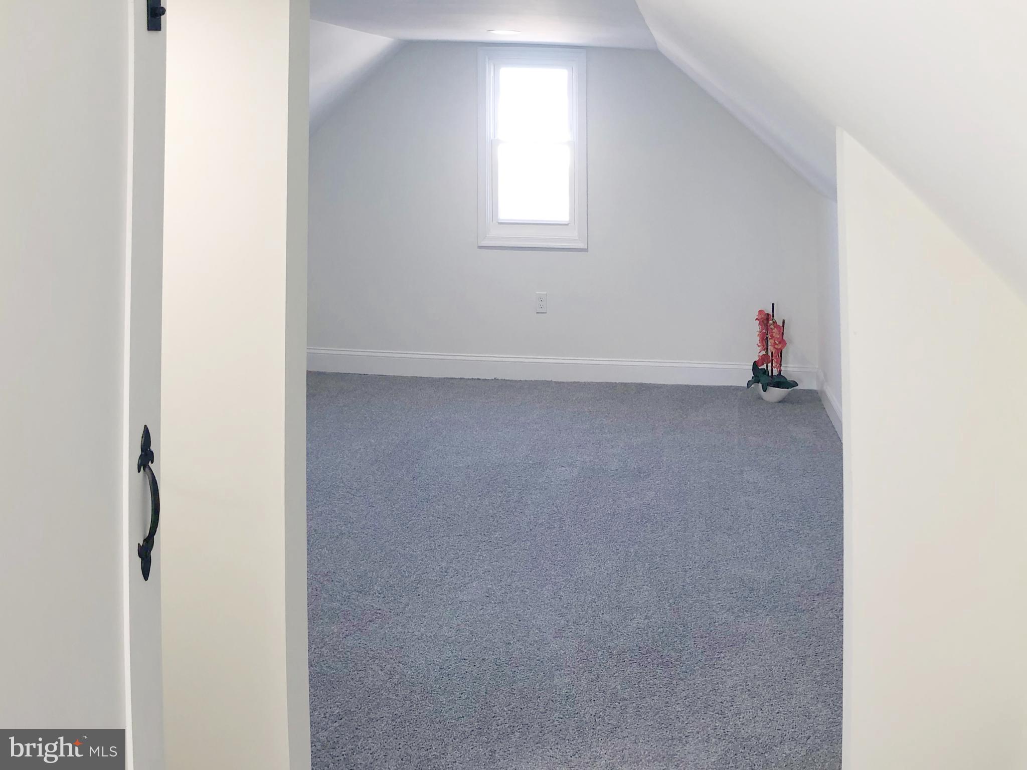 EDGEMERE - Residential