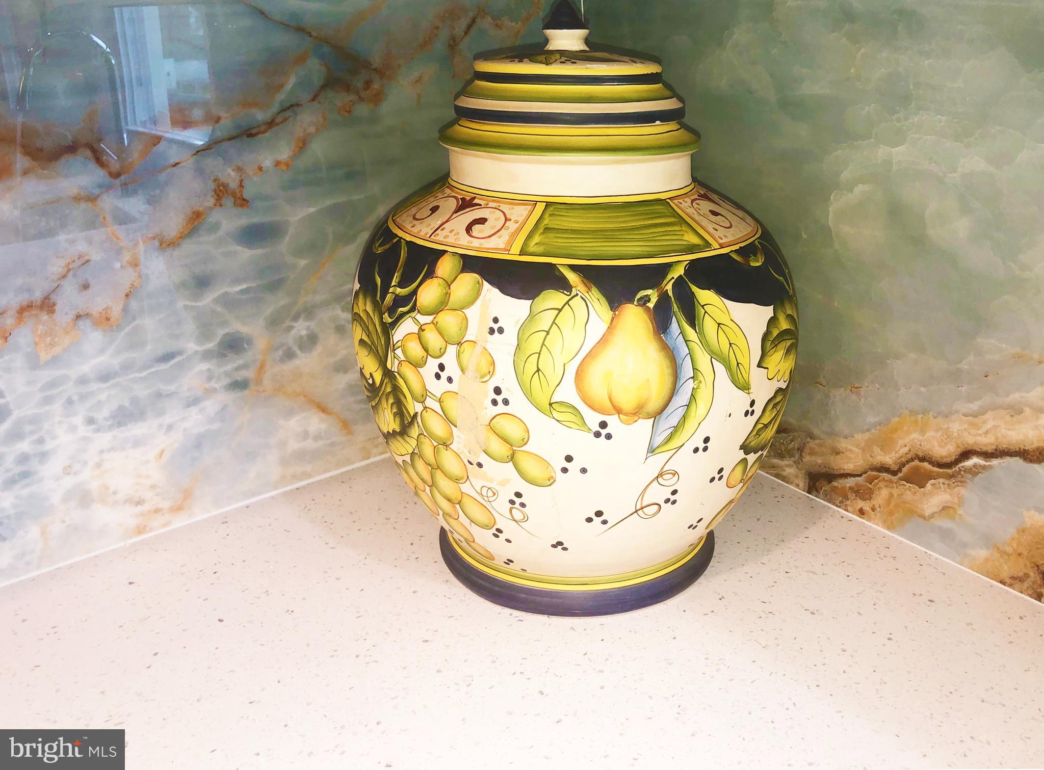 EDGEMERE - Residential