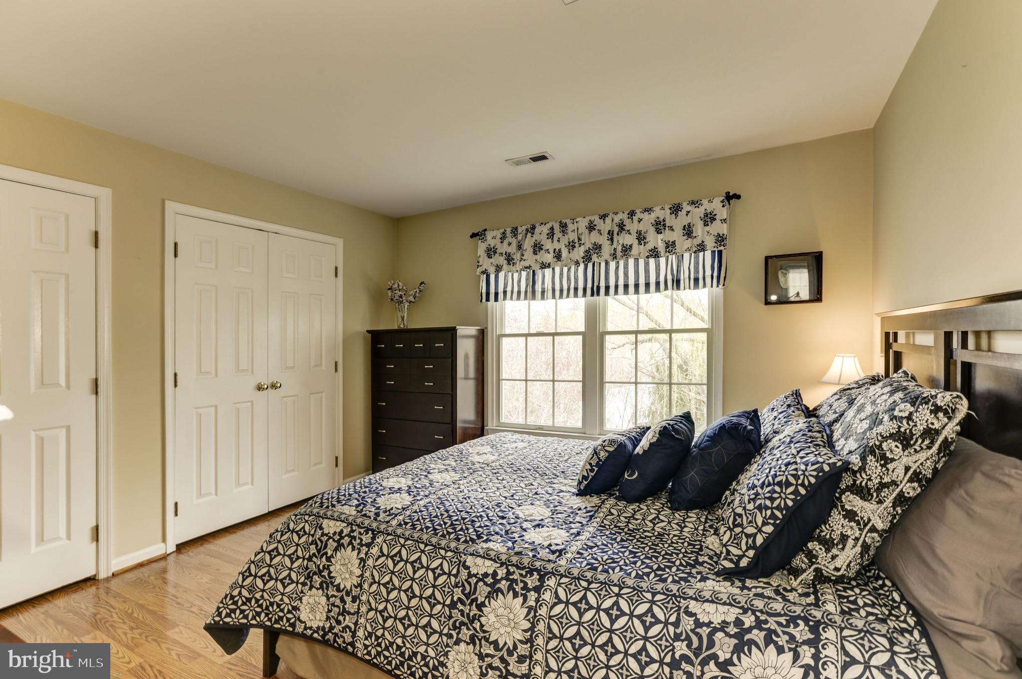 COMPTON HEIGHTS - Residential