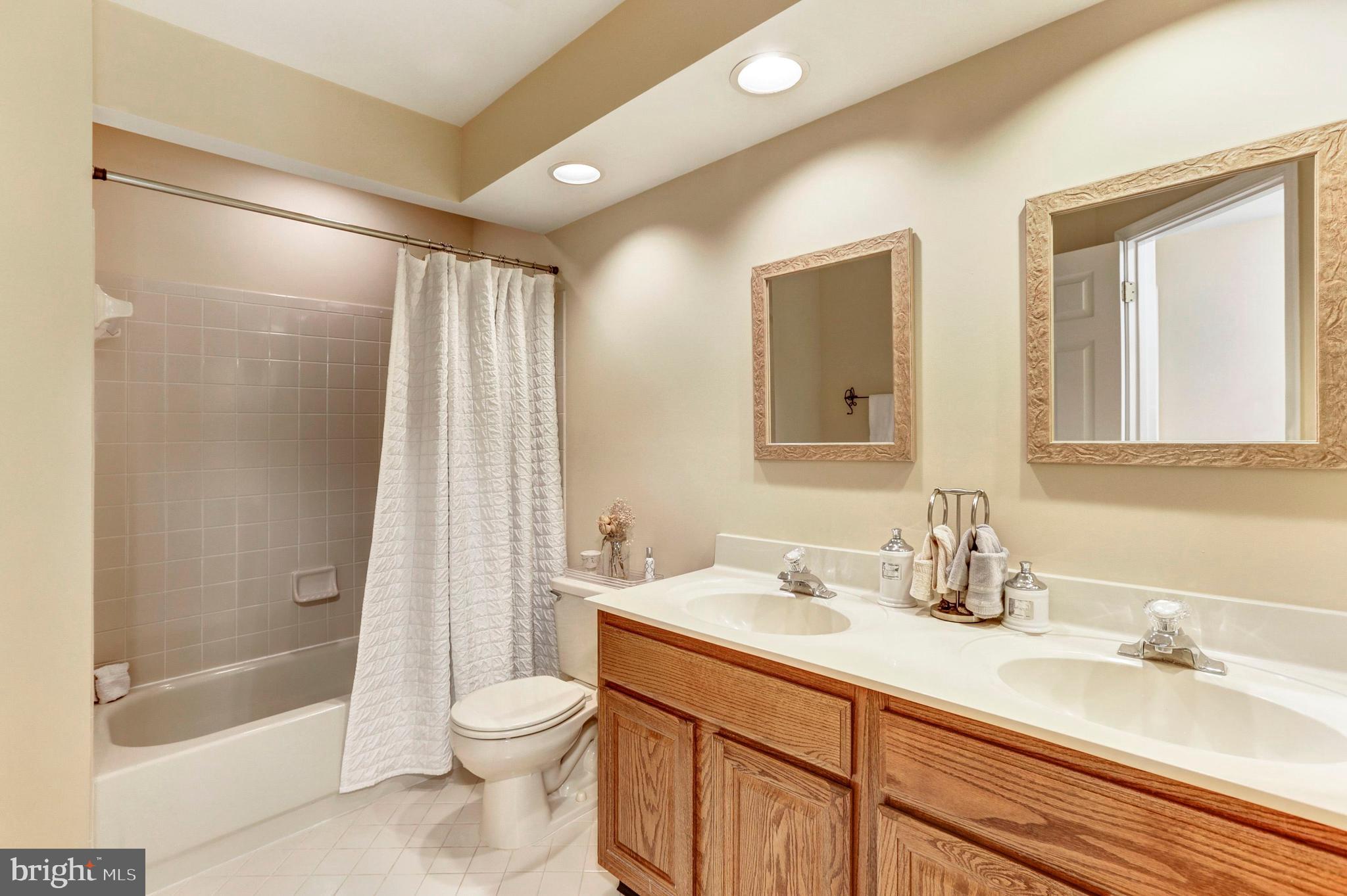 COMPTON HEIGHTS - Residential