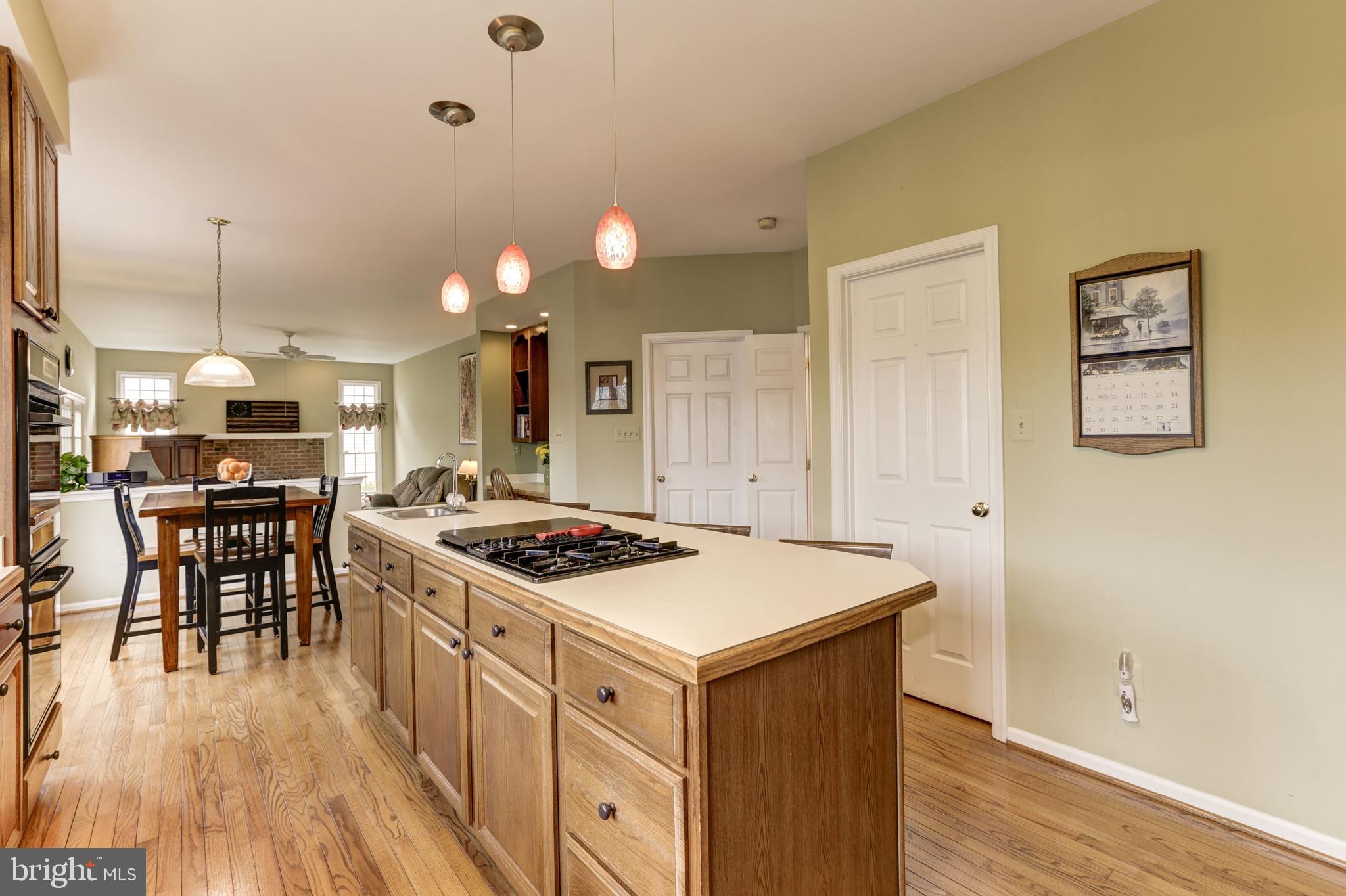 COMPTON HEIGHTS - Residential