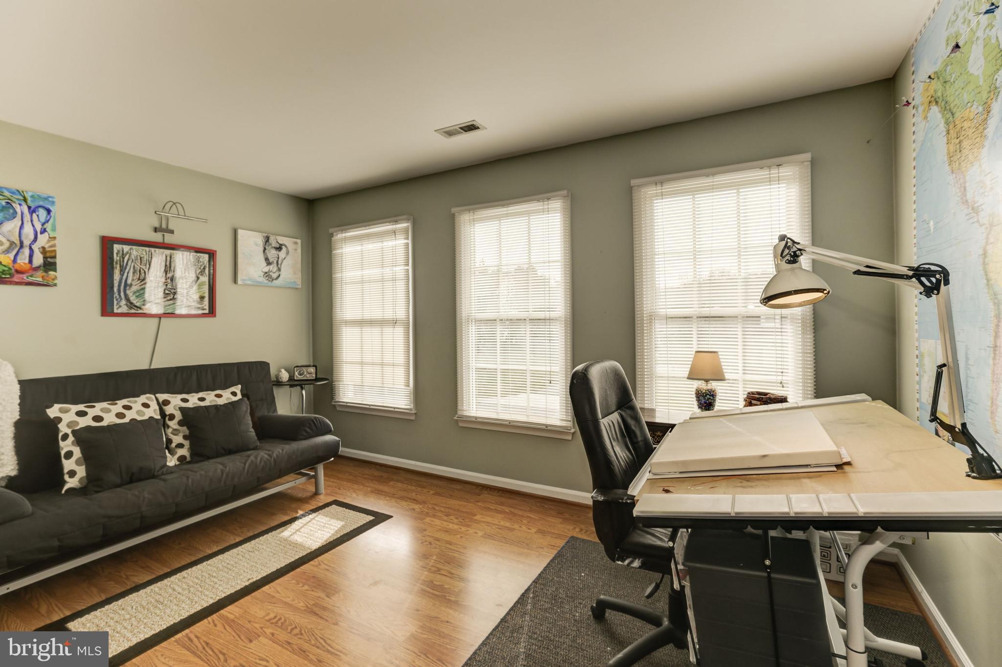 COMPTON HEIGHTS - Residential