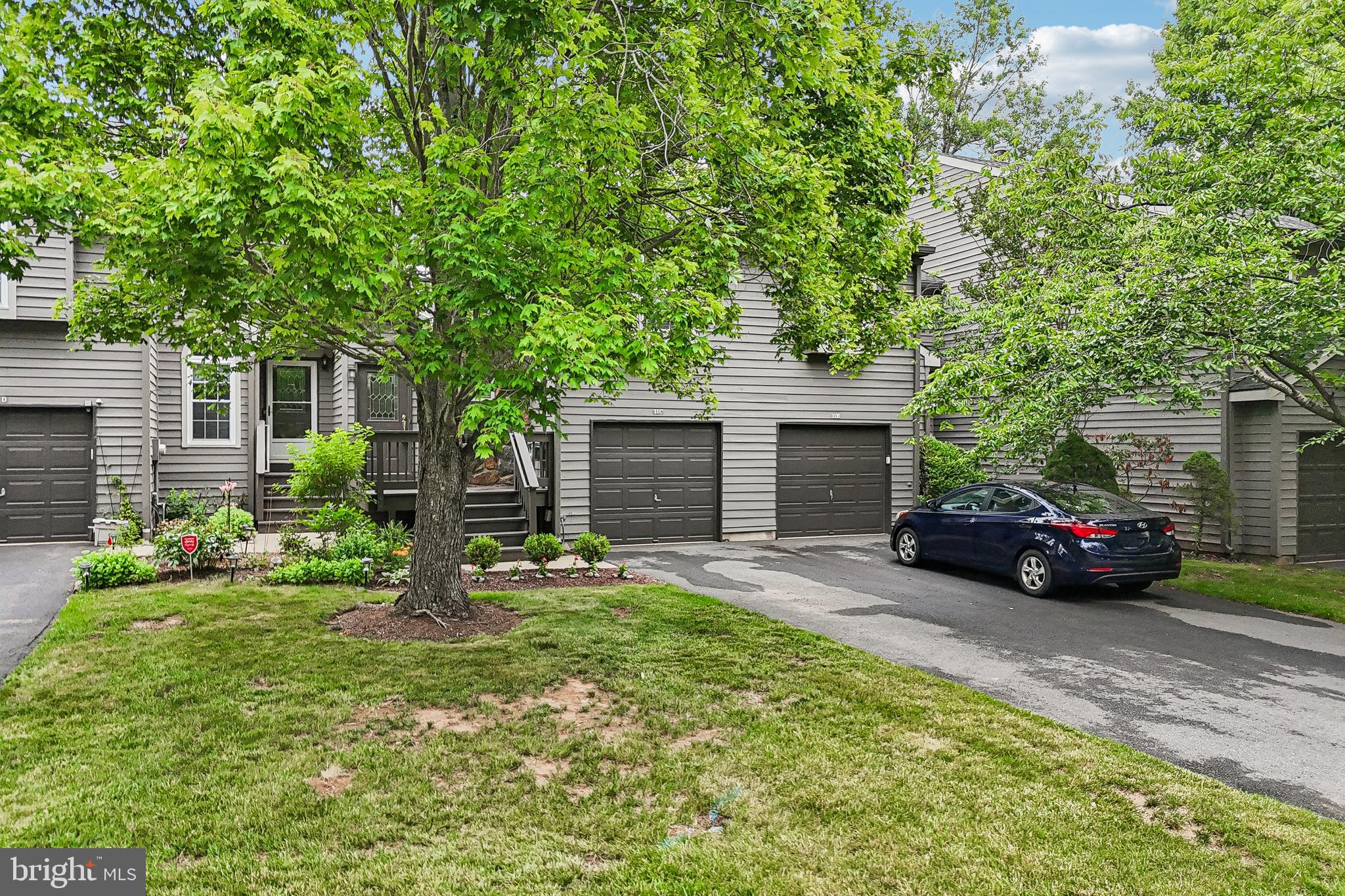 31 CHICOPEE DRIVE -C