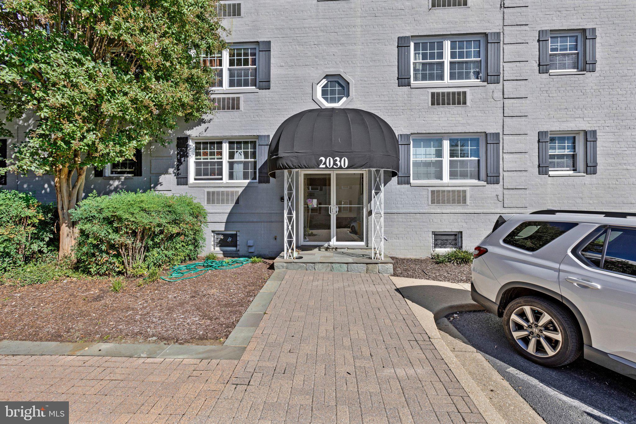 2030 N VERMONT STREET 303