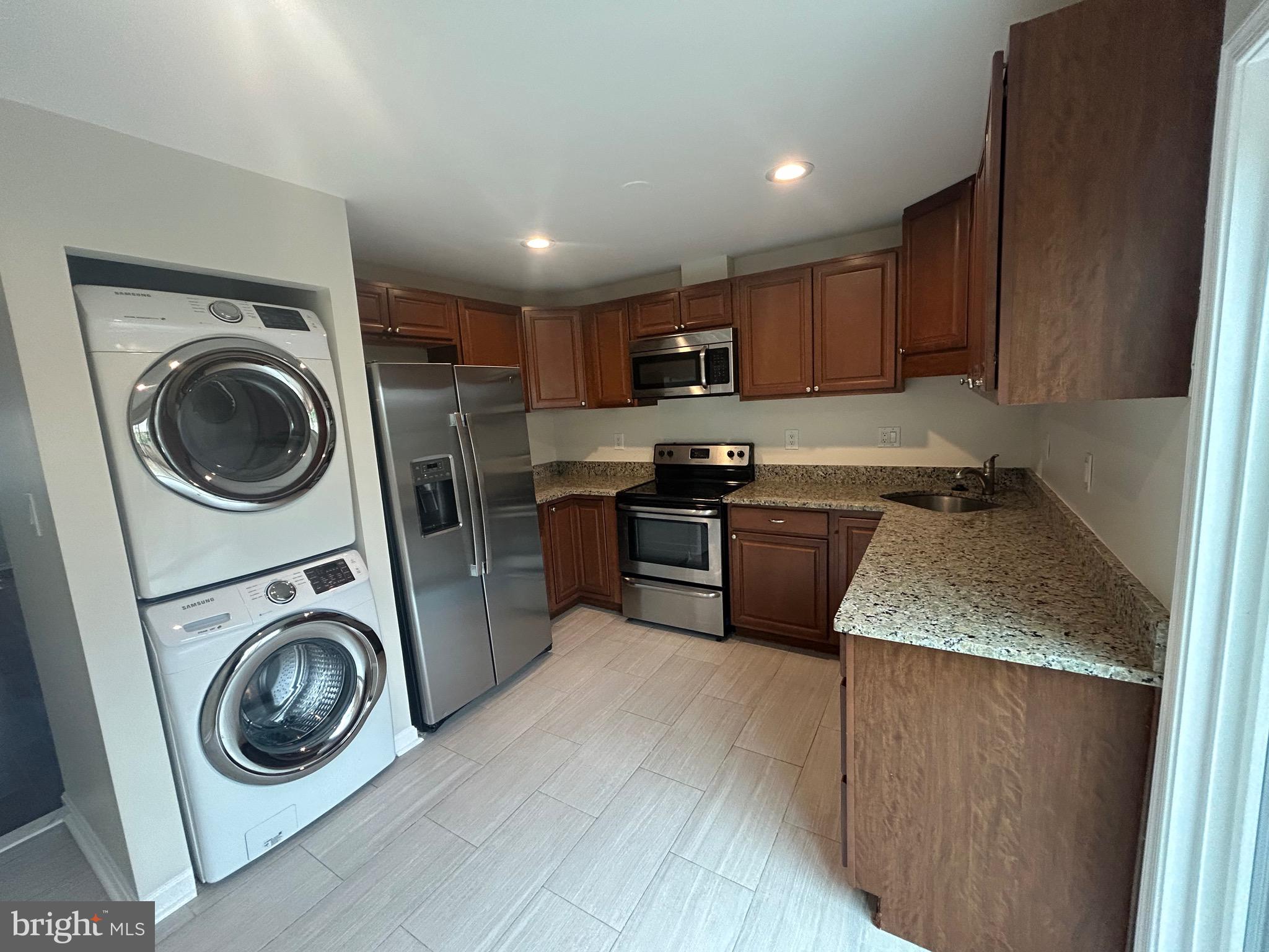 WINDING BROOK - Residential Lease