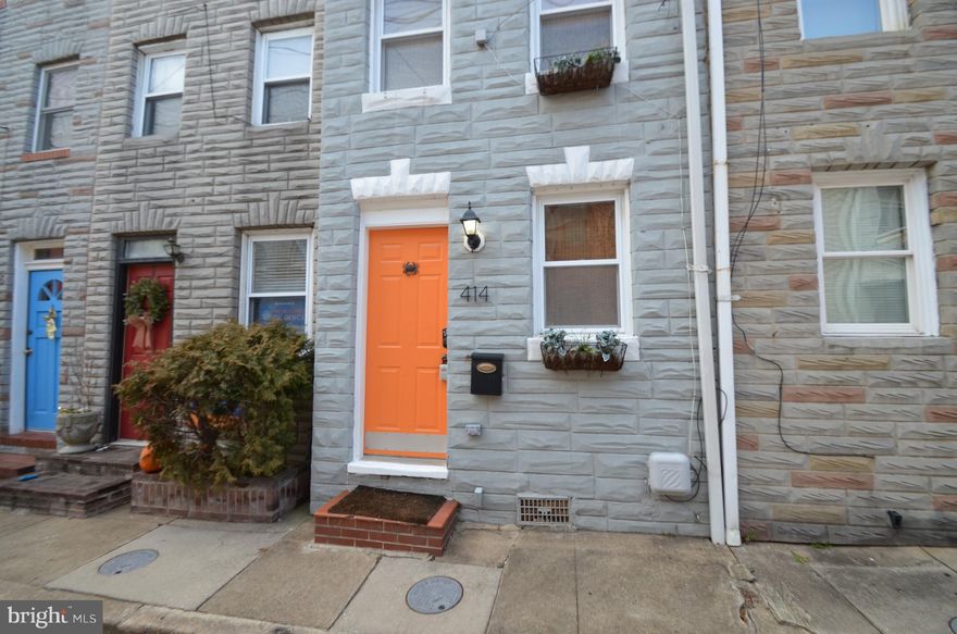 Fantastic 2BR/ 1 Bath rowhouse in the heart of Fell's Point! Gleaming Hardwood floors throughout , tons of light filled windows , and modern kitchen with dishwasher .  Spacious master bedroom with tall ceiling, ceiling fan , and a closet for storage. Gorgeous updated shower with tile surround and modern sink.  Private balcony off of second bedroom . Home has central AC and washer and dryer located on first floor . Close to everything , walking distance to Fells Point and surrounding community ! Come take a look !