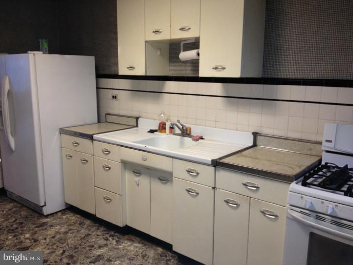 PHILADELPHIA (SOUTH) - Residential