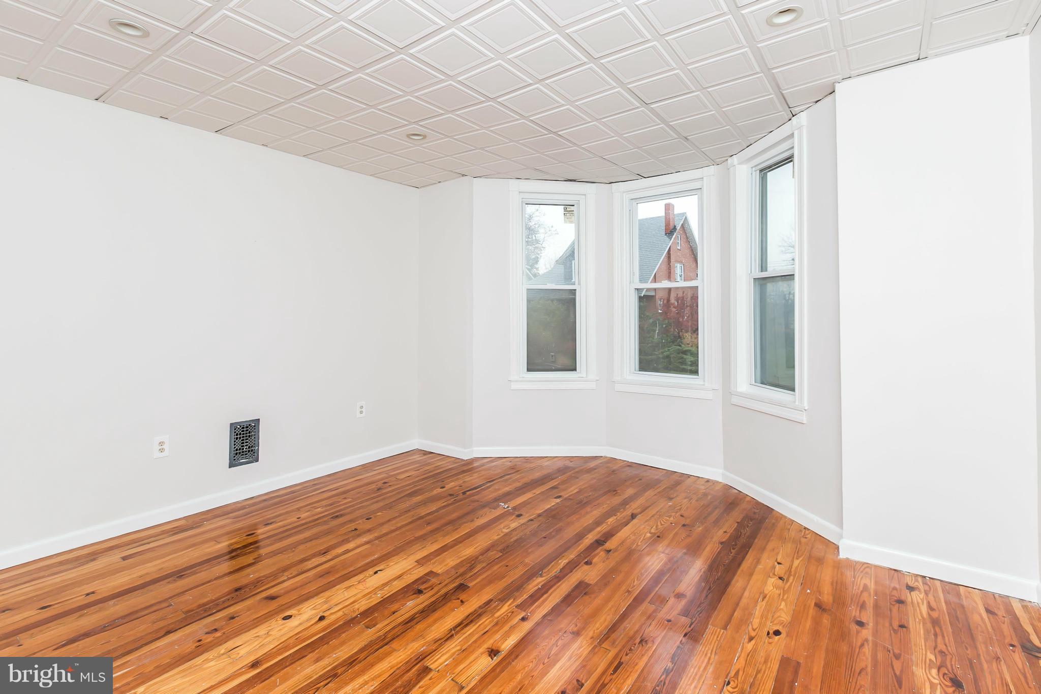 LAURAVILLE HISTORIC DISTRICT - Residential