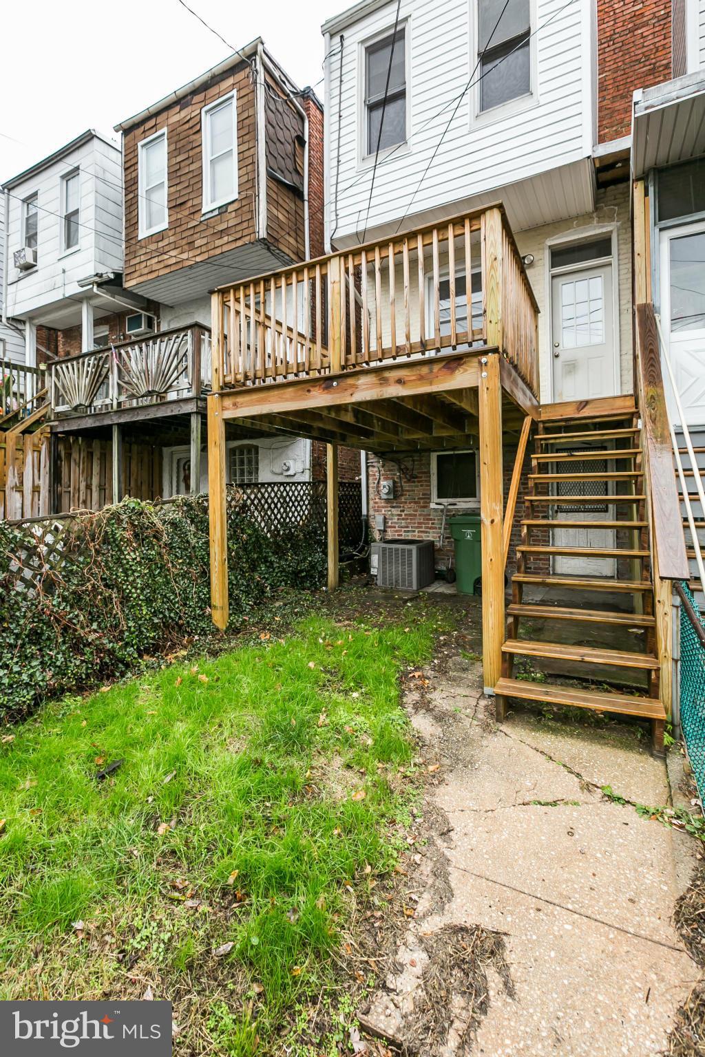 LAURAVILLE HISTORIC DISTRICT - Residential