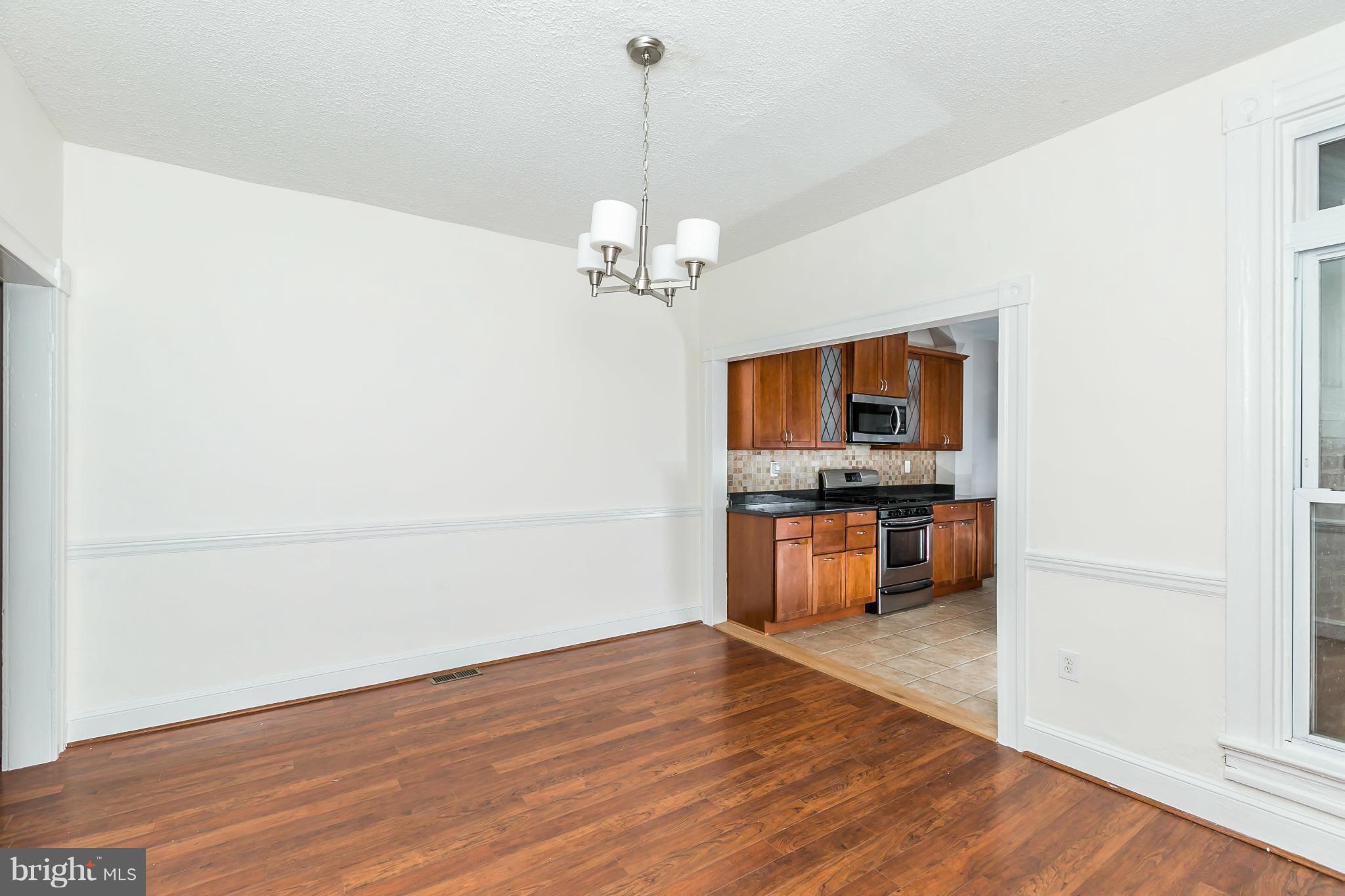 LAURAVILLE HISTORIC DISTRICT - Residential