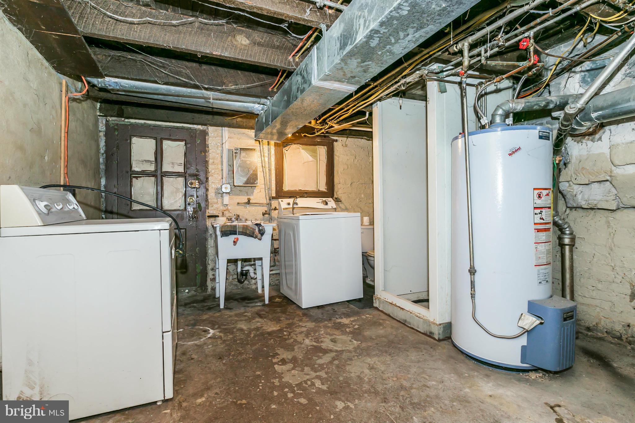 LAURAVILLE HISTORIC DISTRICT - Residential