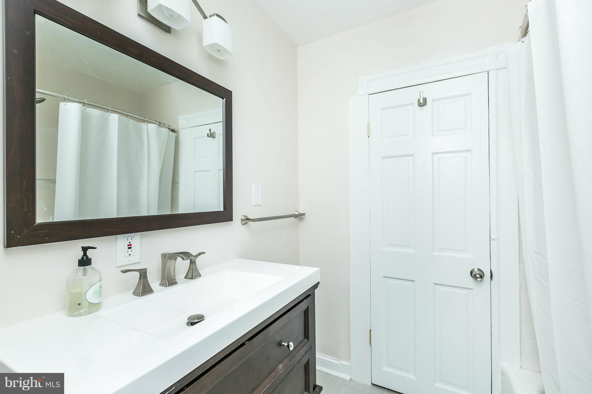 LAURAVILLE HISTORIC DISTRICT - Residential