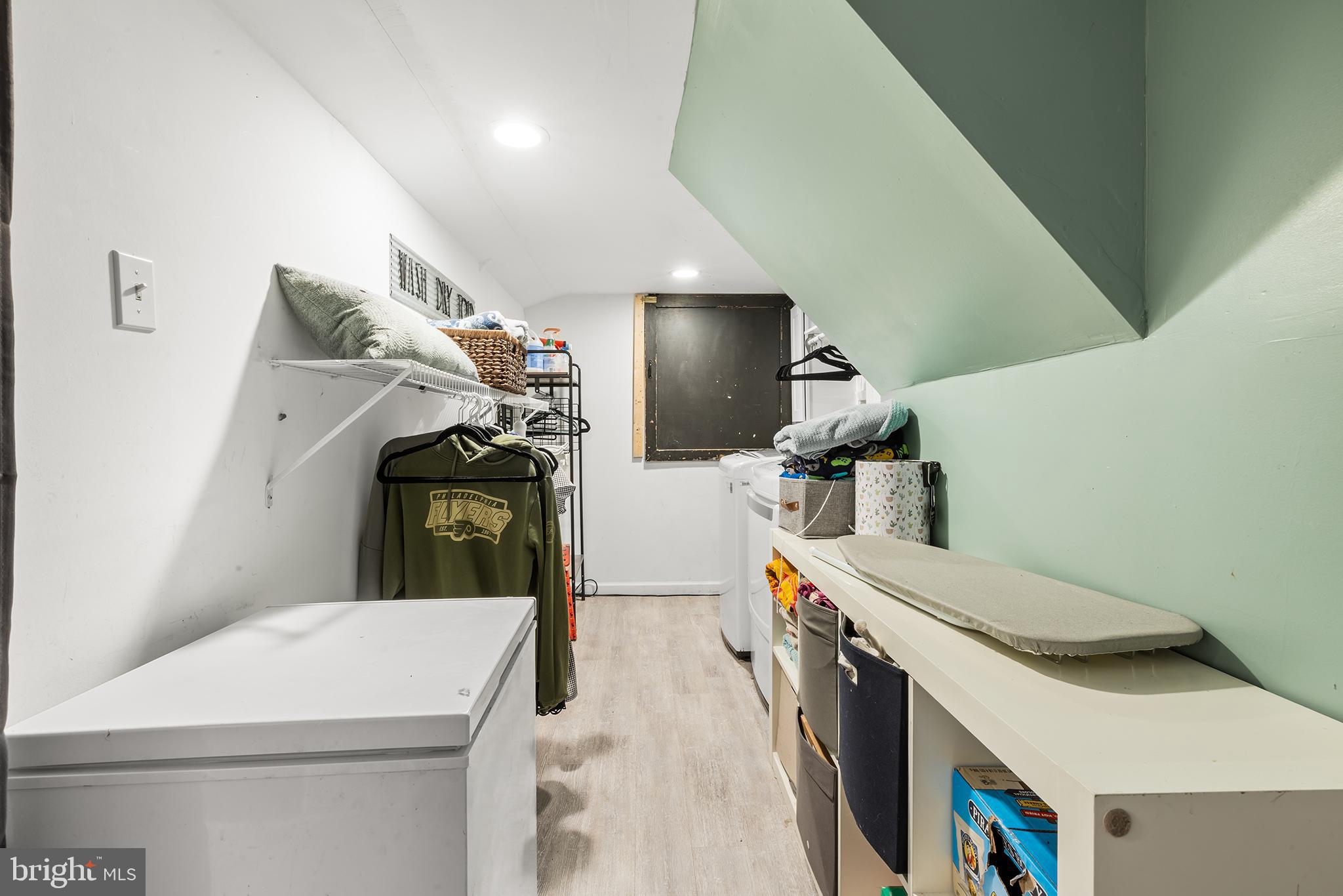 MERWOOD PARK - Residential