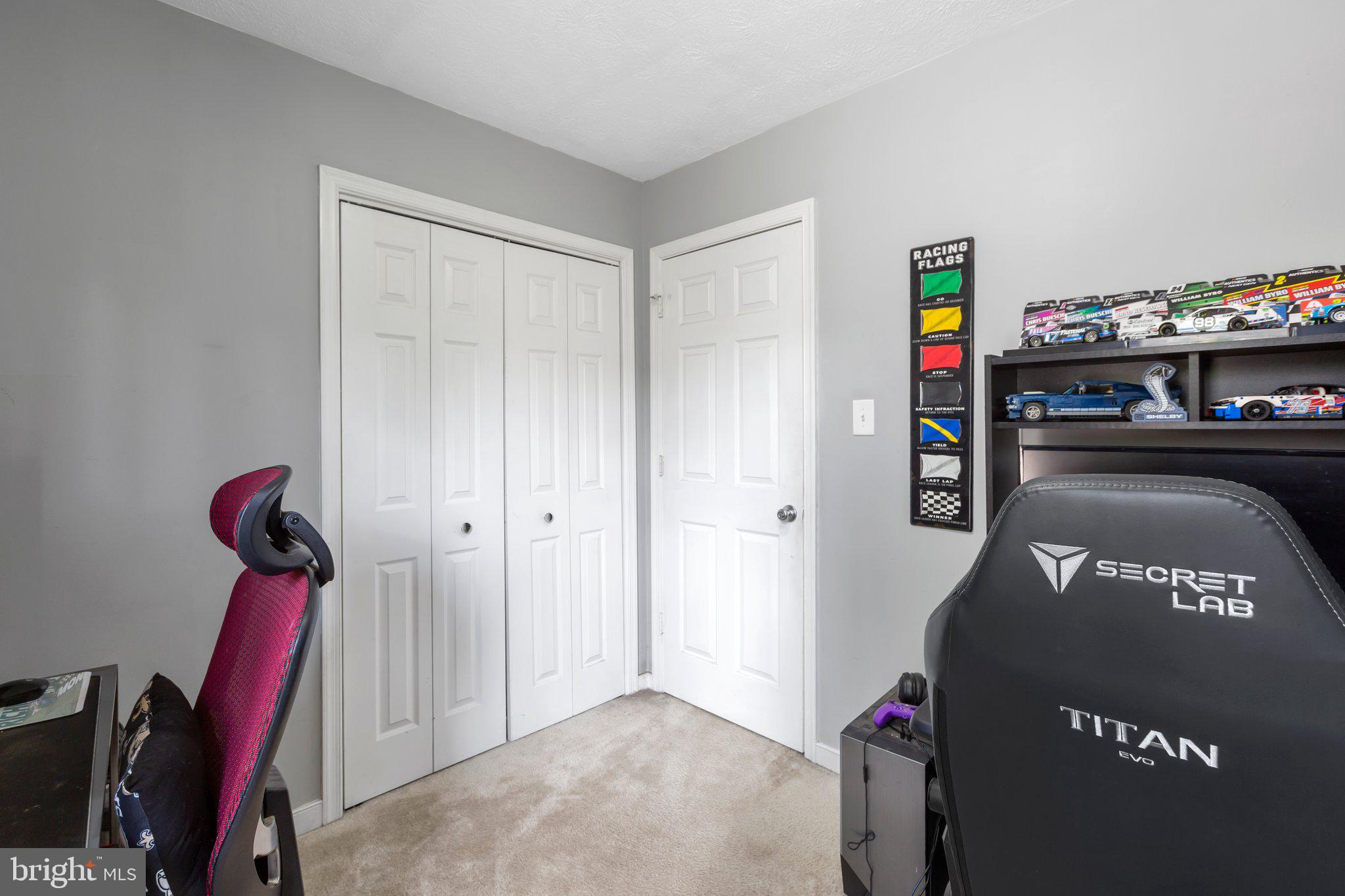 LAKE LAND OR - Residential