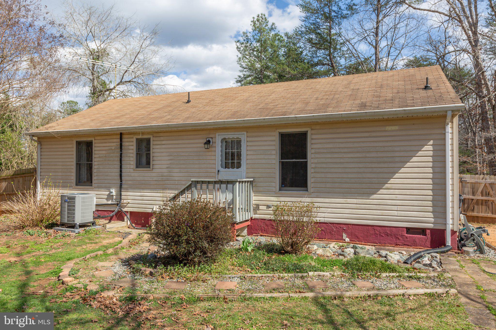 LAKE LAND OR - Residential