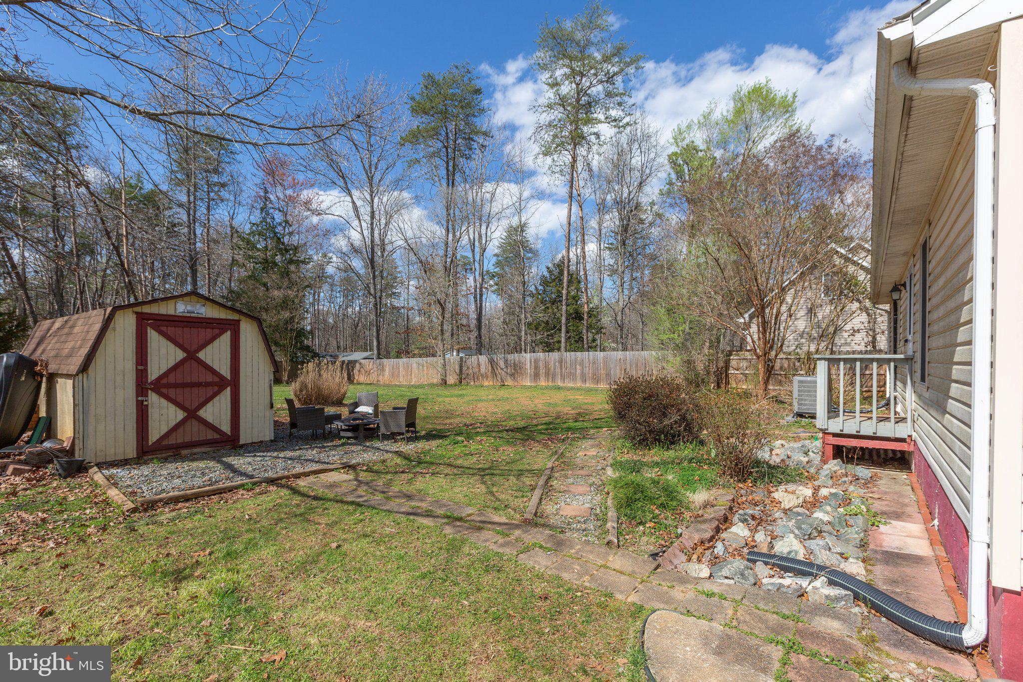 LAKE LAND OR - Residential