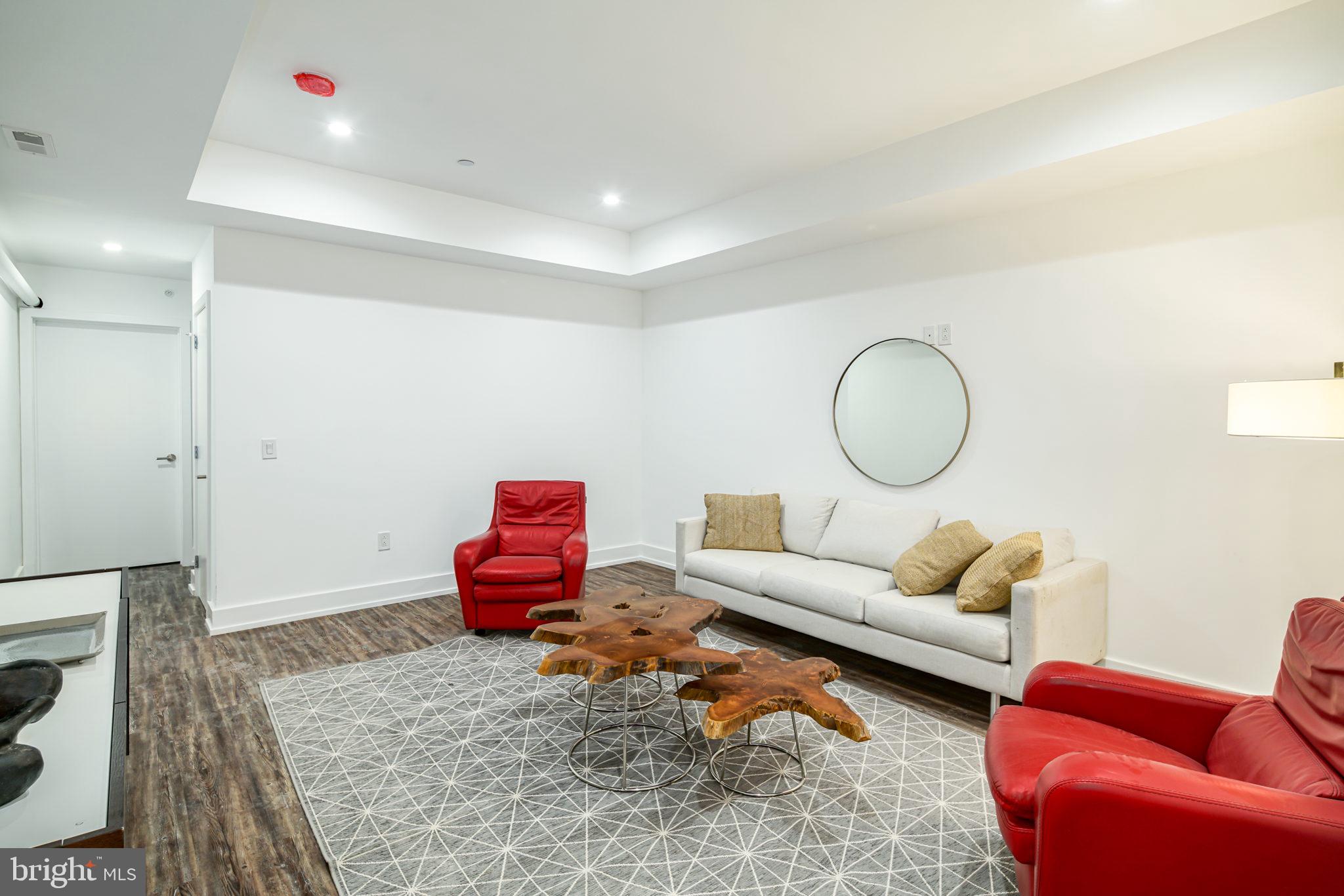 OLDE KENSINGTON - Residential