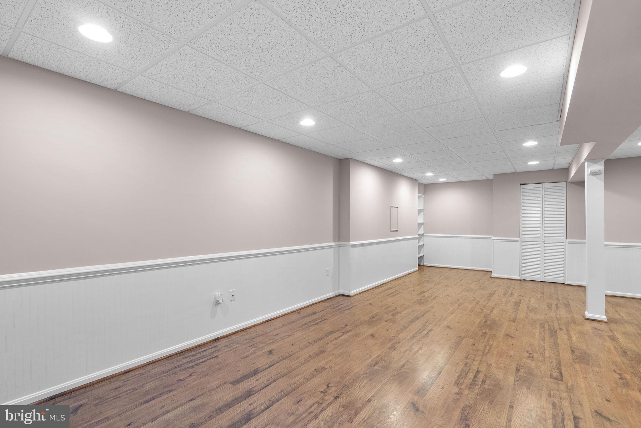 MONTGOMERY VILLAGE - Residential