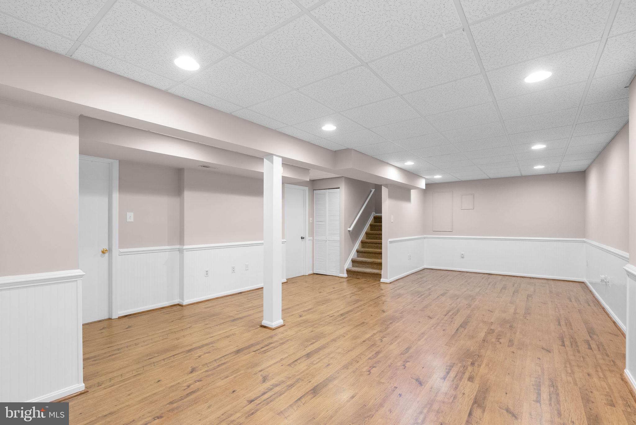 MONTGOMERY VILLAGE - Residential