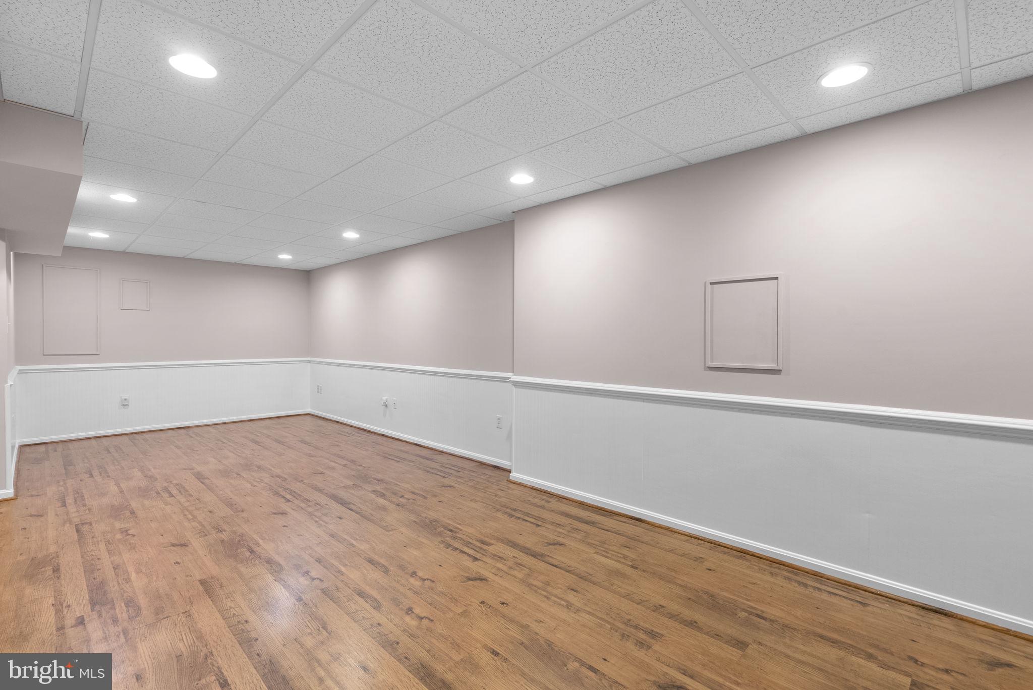 MONTGOMERY VILLAGE - Residential