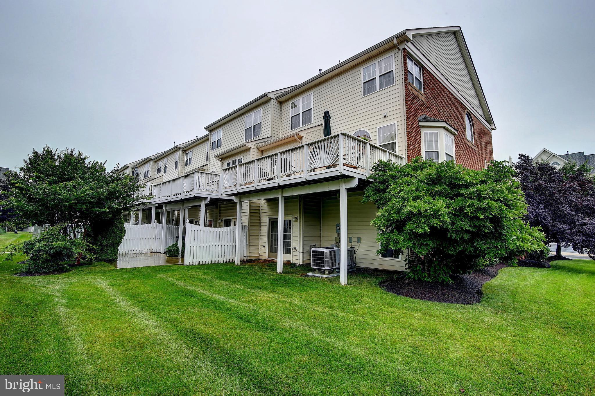 BELMONT COUNTRY CLUB - Residential Lease