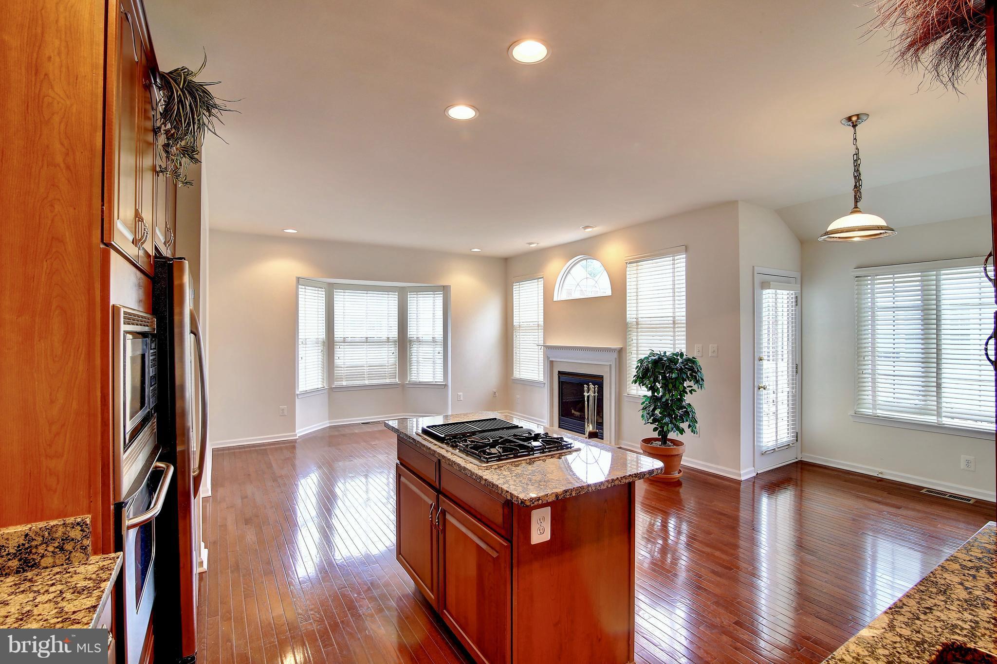 BELMONT COUNTRY CLUB - Residential Lease