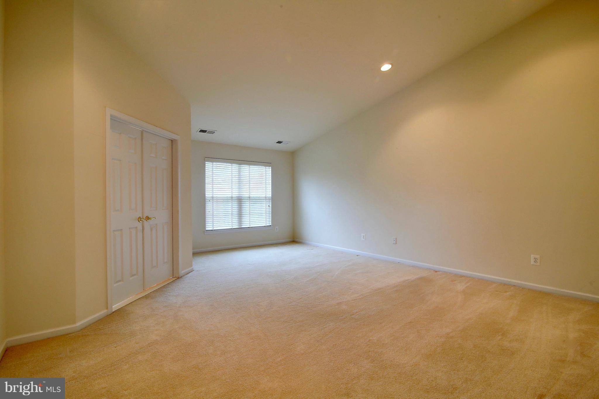 BELMONT COUNTRY CLUB - Residential Lease