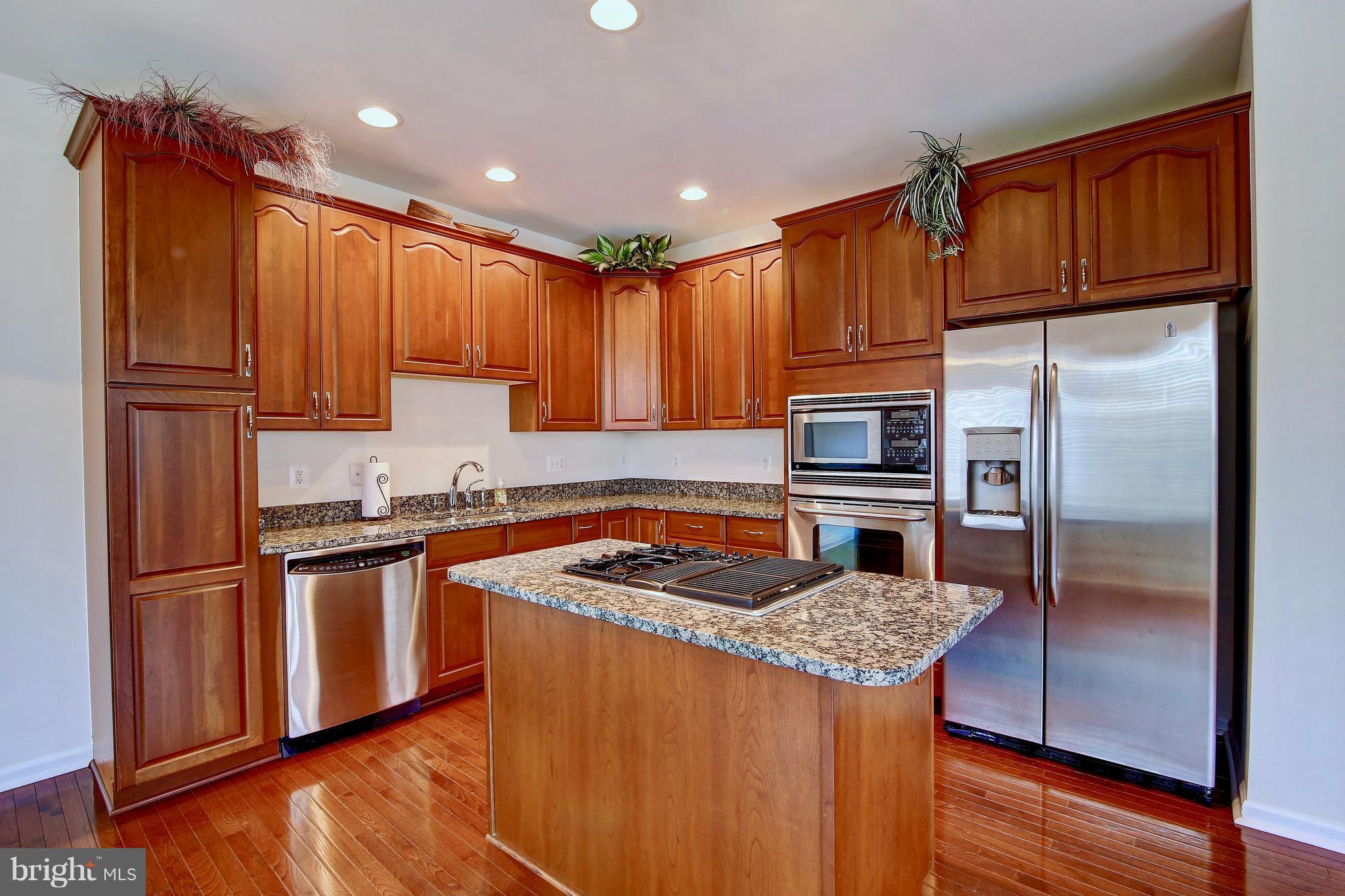 BELMONT COUNTRY CLUB - Residential Lease