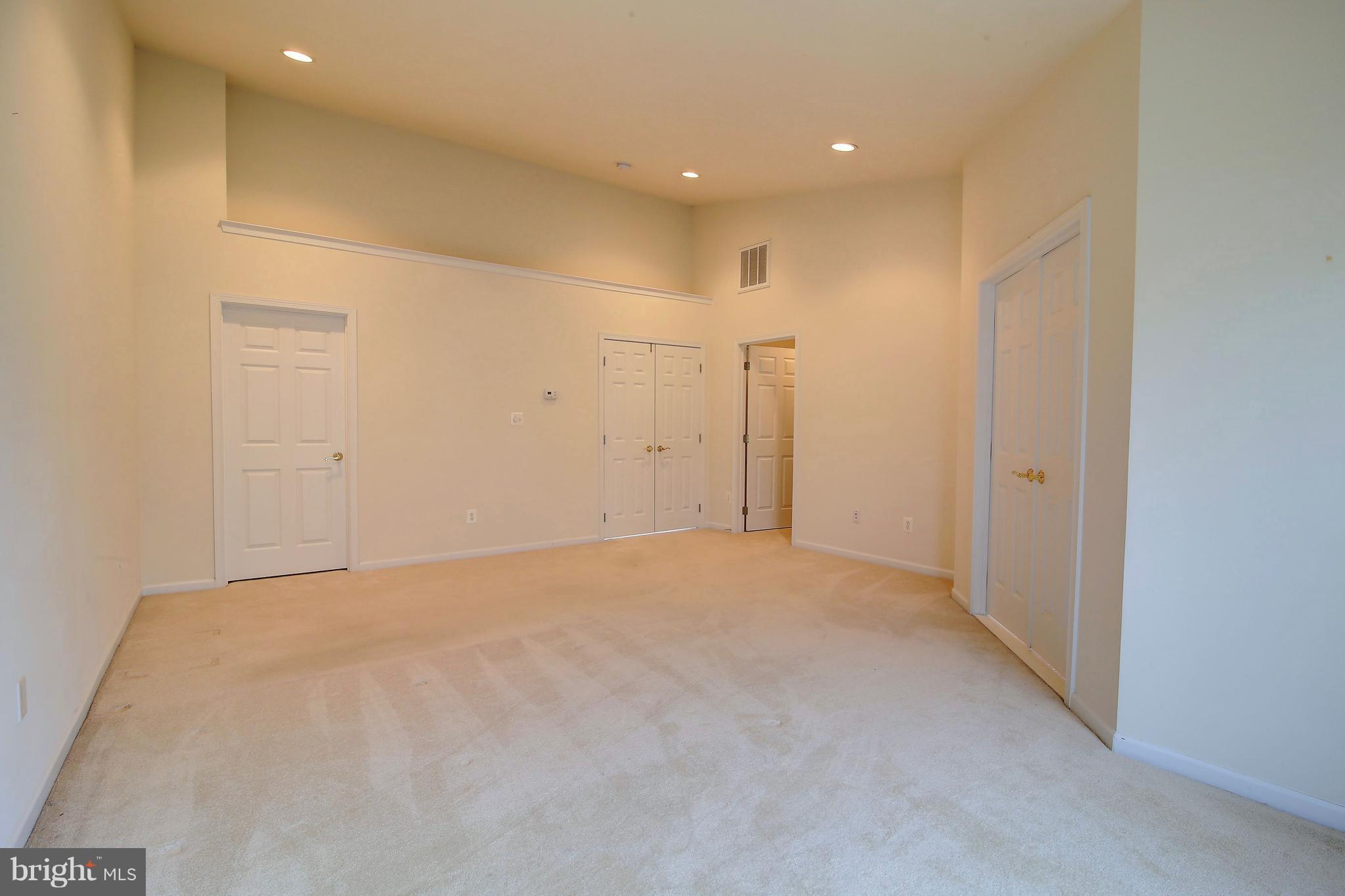 BELMONT COUNTRY CLUB - Residential Lease