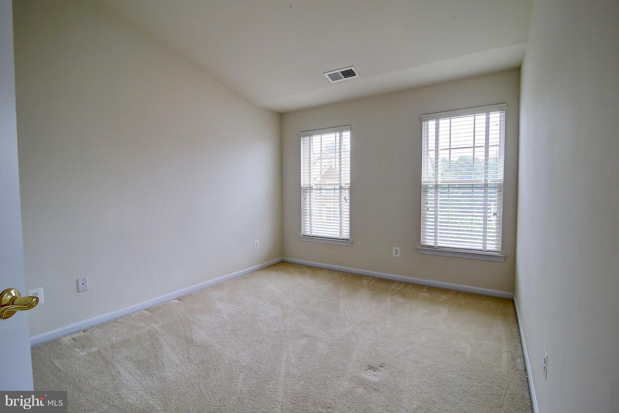 BELMONT COUNTRY CLUB - Residential Lease