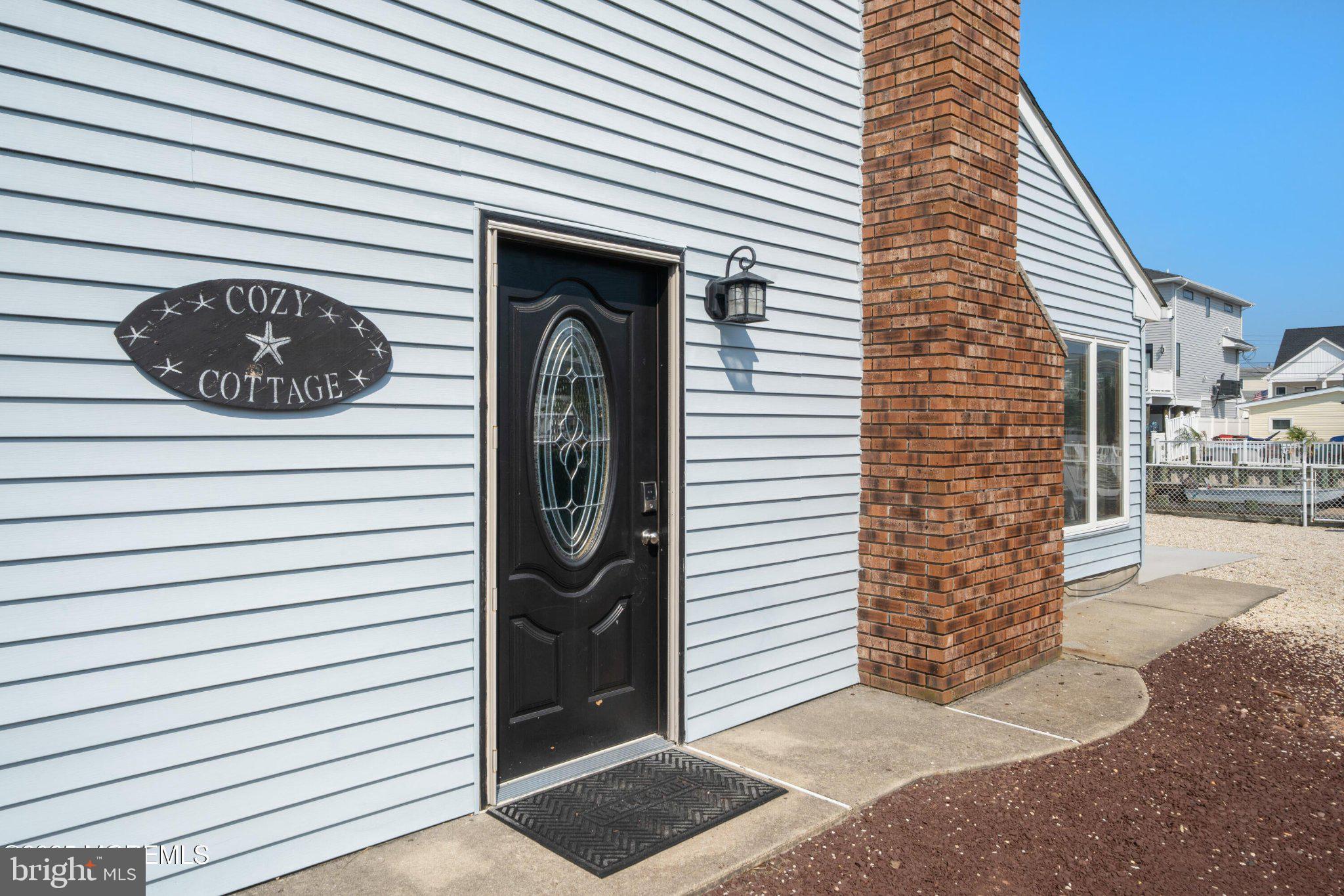 43 FLORENCE LANE