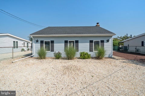 Homes For Rent - 43 Florence Lane<br/> MANAHAWKIN, NJ 08050