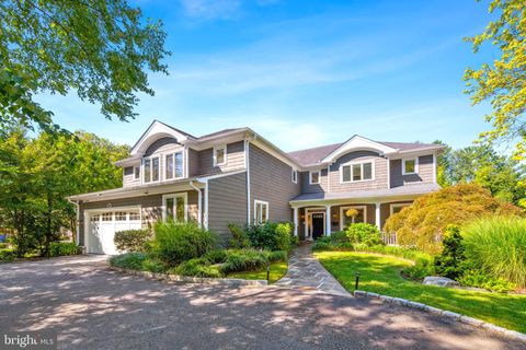 Photo of 6236 Clearwood Road, Bethesda, MD 20817 (MLS # MDMC2117914) Photo of 6236 Clearwood Road, Bethesda, MD 20817 (MLS # MDMC2117914)