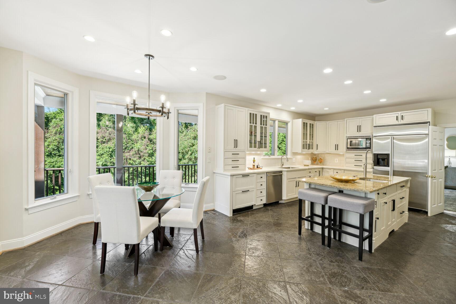 KENWOOD PARK - Residential