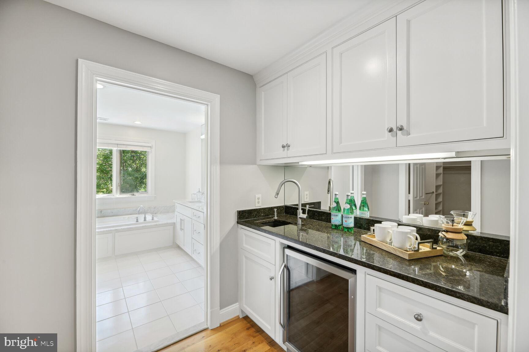 KENWOOD PARK - Residential