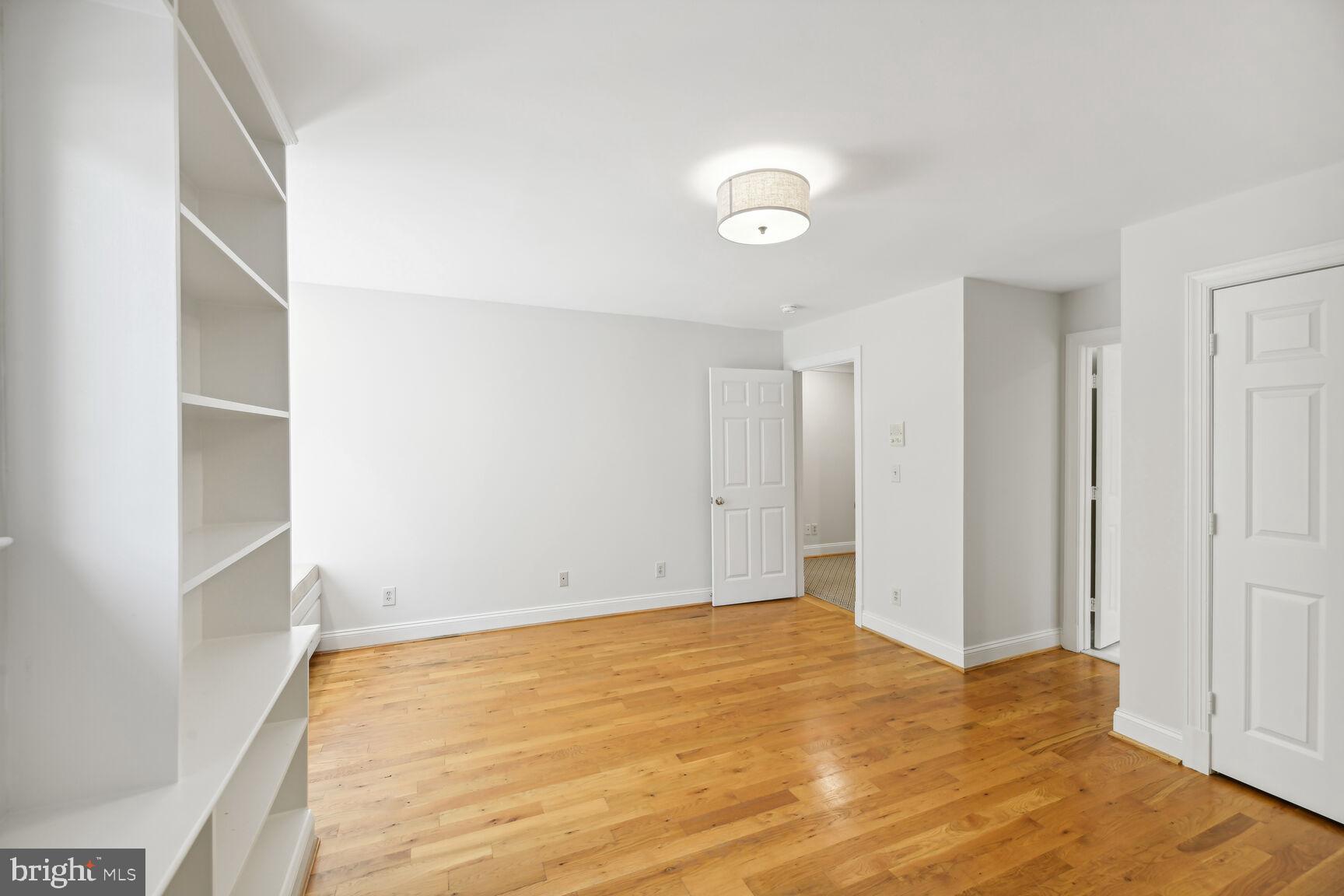 KENWOOD PARK - Residential