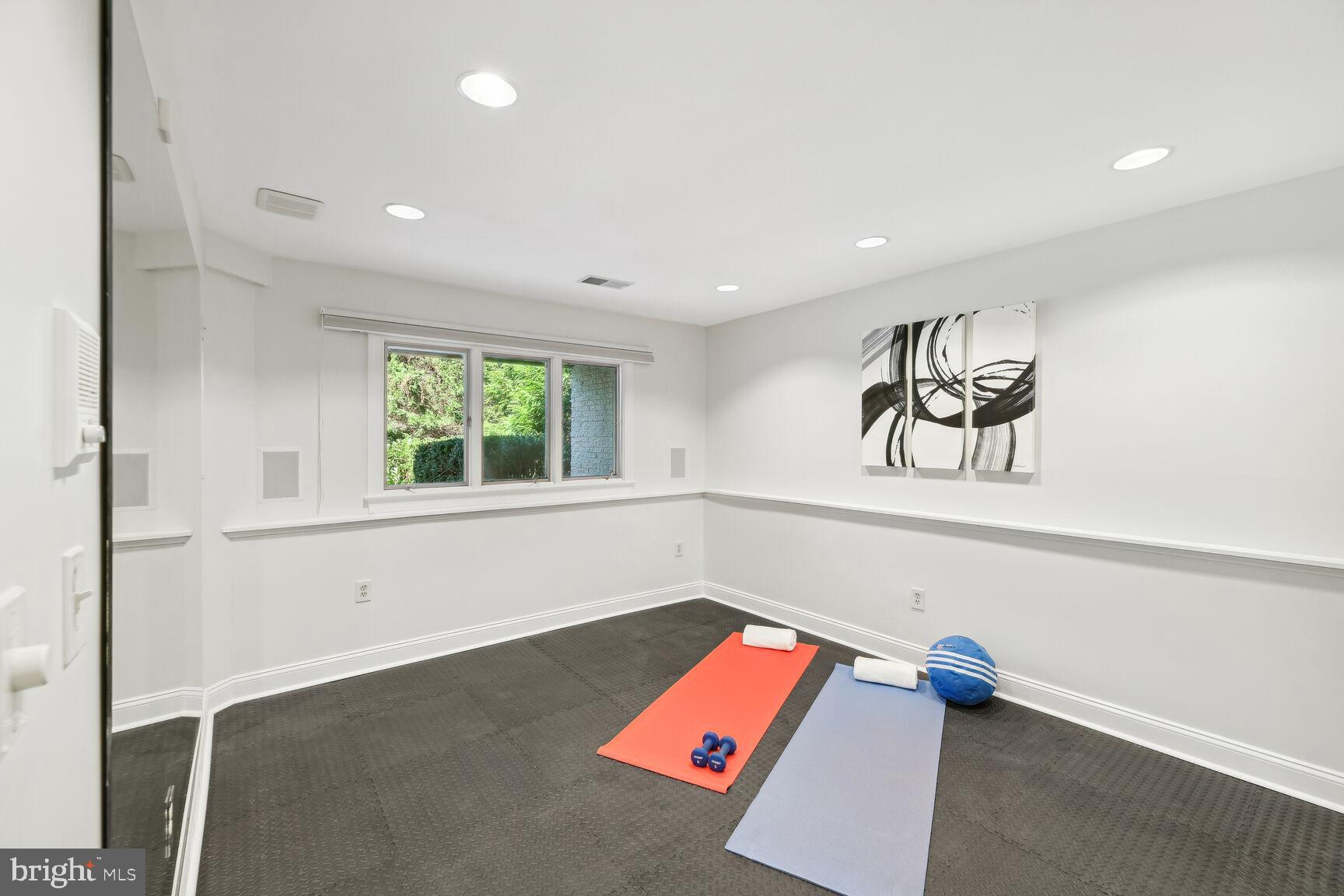 KENWOOD PARK - Residential