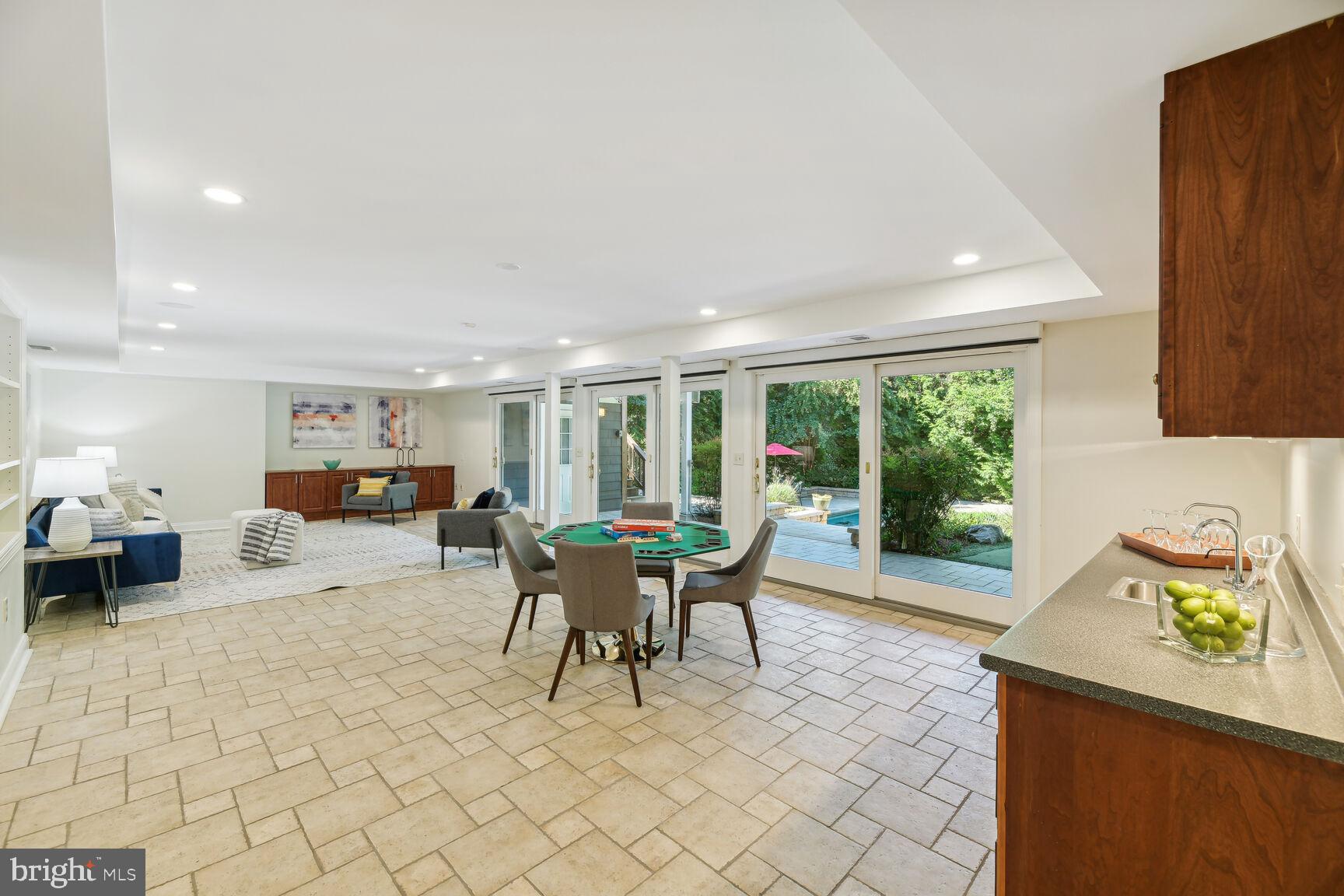 KENWOOD PARK - Residential