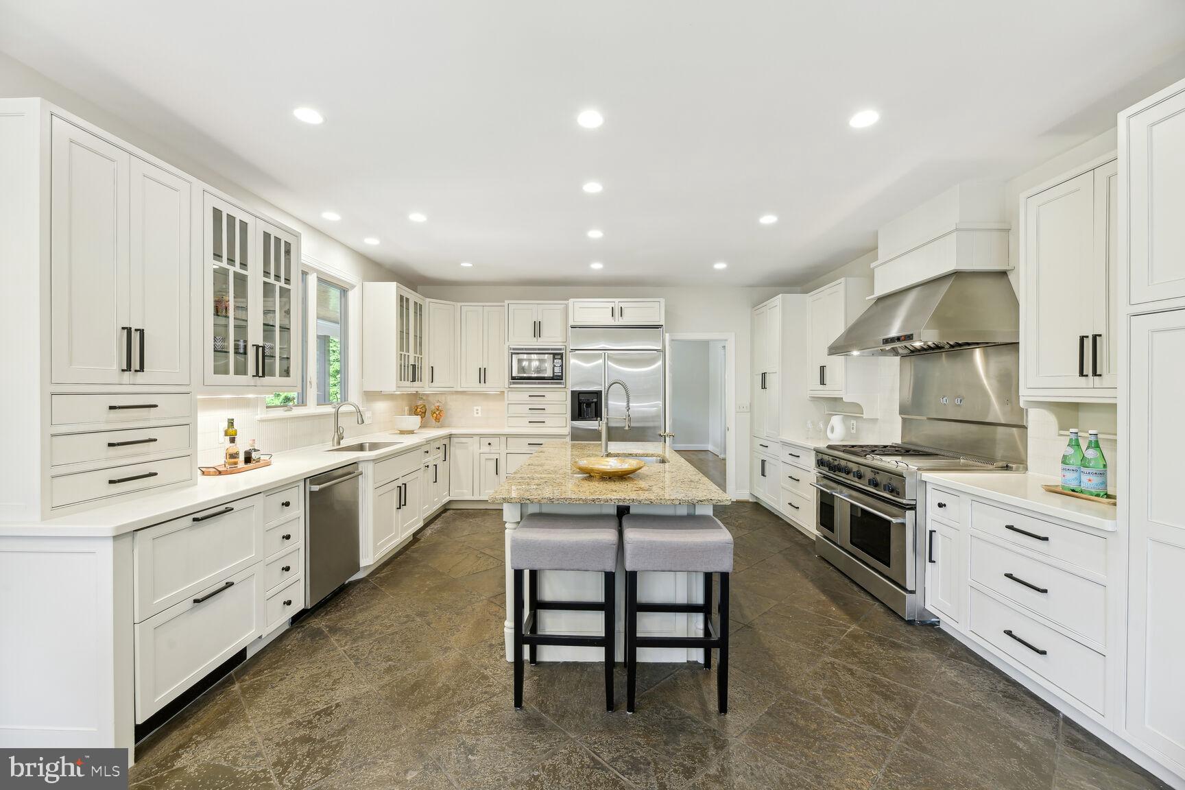 KENWOOD PARK - Residential