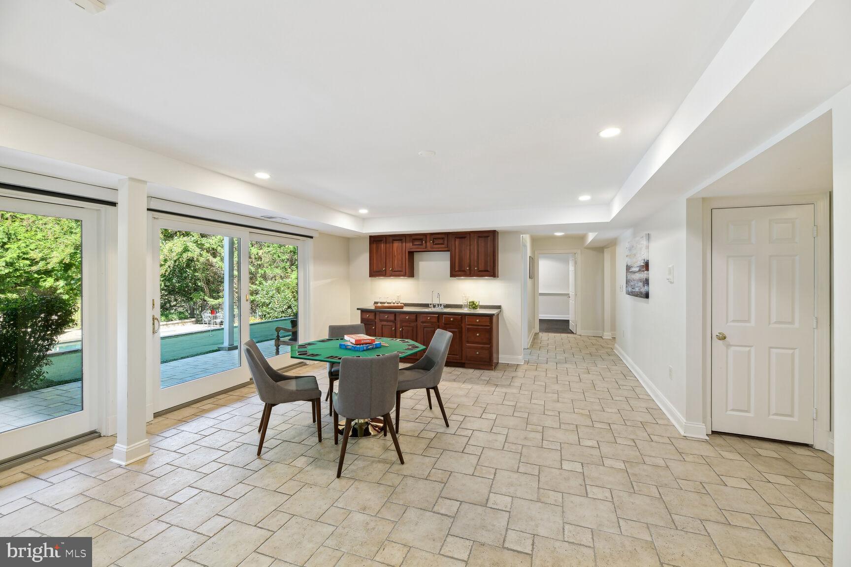 KENWOOD PARK - Residential